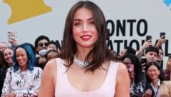 Ana de Armas zählt zu den diesjährigen Oscar-„Presentern“. (Bild: APA/Getty Images via AFP/GETTY IMAGES/Cindy Ord)