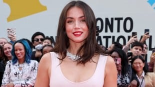 Ana de Armas zählt zu den diesjährigen Oscar-„Presentern“. (Bild: Getty Images via AFP/GETTY IMAGES/Cindy Ord)