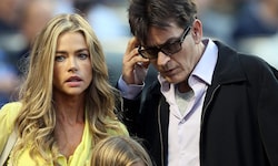 Denise Richards verriet jetzt, dass sie sich gewünscht hätte, Charlie Sheen hätte sie über seine ...