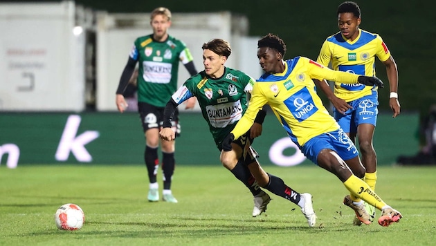 Jonas Mayer (left) wants to make it into the Bundesliga with Ried. (Bild: GEPA)