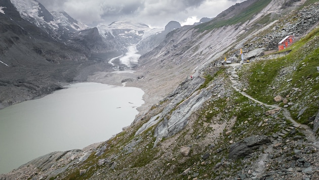 Die Gletscher in den Alpen schwinden – hier der Pasterzen-Gletscher. (Bild: Greenpeace)