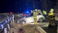 Die Freiwillige Feuerwehr Eugendorf eilte zur Unfallstelle. (Bild: Freiwillige Feuerwehr Eugendorf)