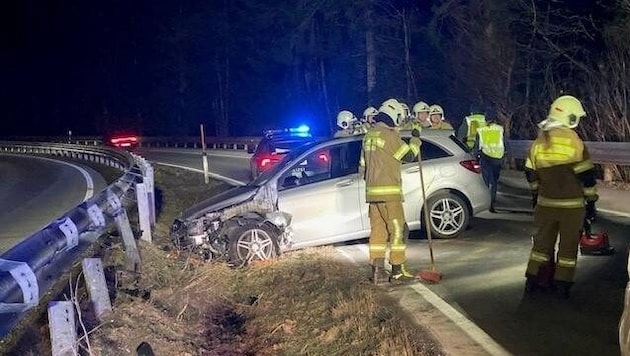 Die Freiwillige Feuerwehr Eugendorf eilte zur Unfallstelle. (Bild: Freiwillige Feuerwehr Eugendorf)