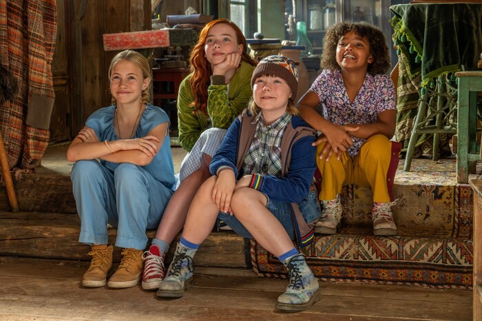 Die vier Junghexen Valentina (Cora Trube), Willow (Ava Petsch), Gretchen (Anna von Seld) und ...