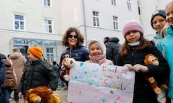 Die Kinder der Volksschule Schwarzstraße: Die Erleichterung ist groß