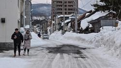 Einige Regionen Japans erleben seit zwei Wochen heftigen Schneefall. Sechs Menschen sind bei der Schneeräumung von Dächern gestorben. (Bild: Richard A. Brooks)