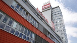 Das Redaktionsgebäude der Kronen Zeitung in der Wiener Muthgasse im 19. Bezirk