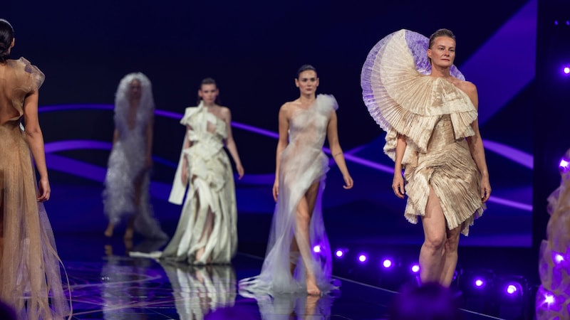 Not everything went smoothly at the catwalk debut of the "GNTM" contestants. (Bild: ProSieben/Daniel Graf)