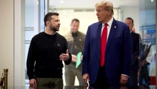 Zuletzt herrschten ziemlich schroffe Töne zwischen Wolodymyr Selenskyj und Donald Trump. (Bild: AFP/UKRAINIAN PRESIDENTIAL PRESS SERVICE/Handout)