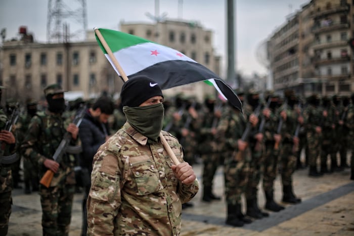 Rivalisierende Milizen wurden bereits in die syrischen Streitkräfte integriert. Im Bild oben ...