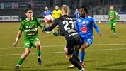 Claudy M‘Buyi (re.) traf zum 1:0 gegen die Austria.