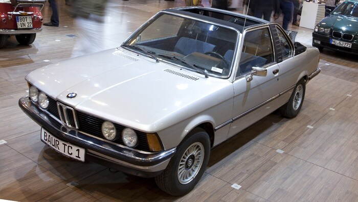 Das erste 3er-Cabrio war eigentlich ein Targa und wurde von Baur umgebaut.