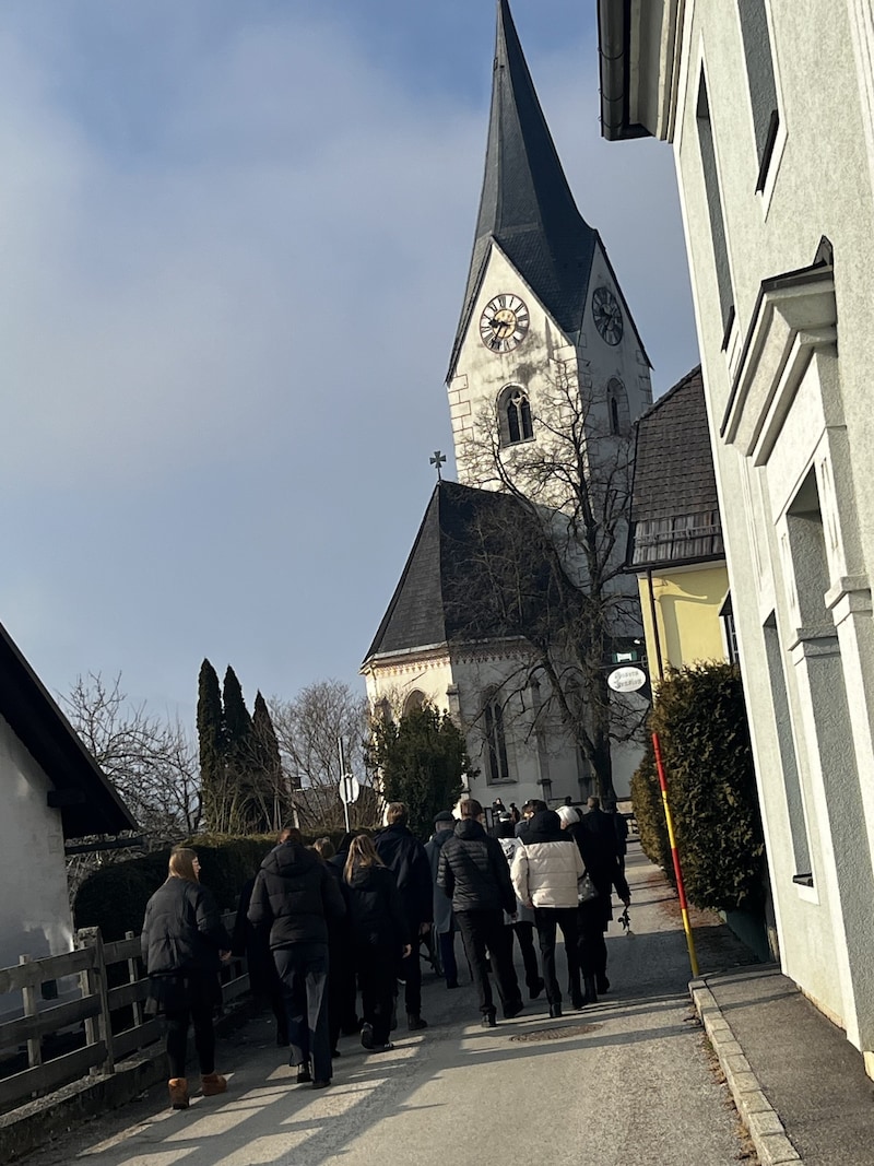 Countless mourners bid farewell in the Maria Gail pilgrimage church. (Bild: Klaus Loibnegger)