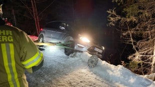 Der Wagen drohte abzustürzen. (Bild: ZOOM Tirol)