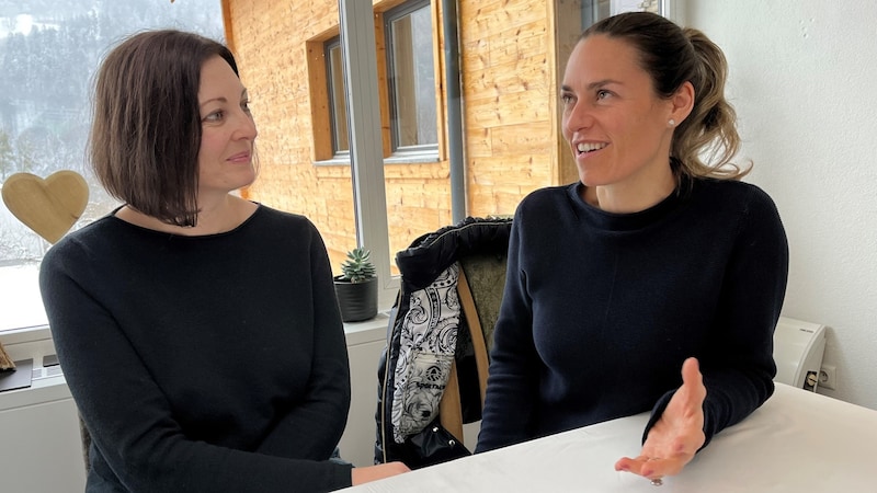 Nadine Kasper und Nicole Ender-Jöchl sind auf Stimmenfang. (Bild: sos)