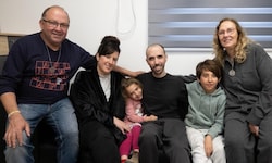 Tal Shoham ist nach seiner Freilassung endlich wieder mit seiner Familie vereint.