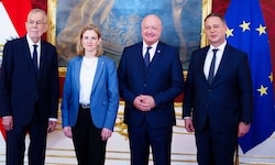 Meinl-Reisinger, Stocker und Babler haben sich bei Van der Bellen aufeinander zubewegt und ...