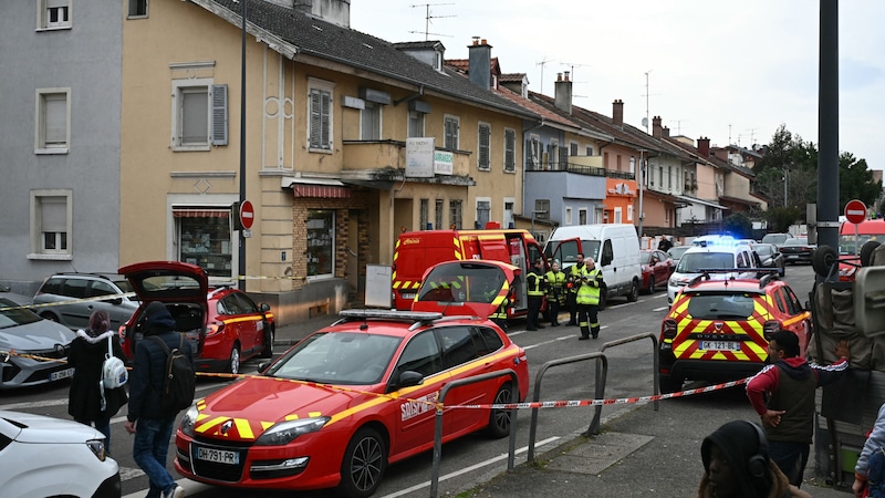 Beim Todesopfer soll es sich um einen Passanten handeln, der einschreiten wollte. (Bild: AFP or licensors)