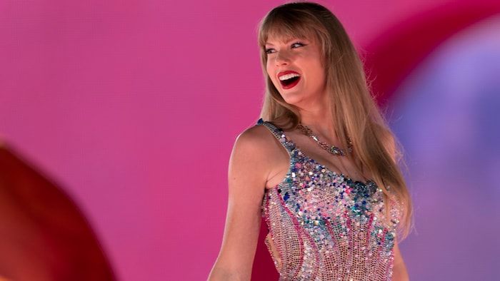 Taylor Swift (35) ist in Kalifornien gelandet, um bei der Hochzeit ihrer langjährigen Freundin ...