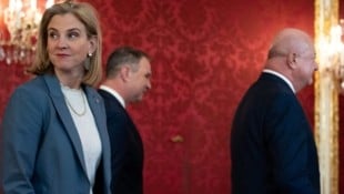 Meinl-Reisinger bei VdB am Samstag: Zwei gehen voran, was macht die NEOS-Frontfrau?