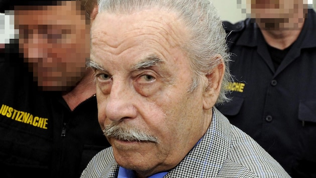 Josef Fritzl bei seinem Prozess im März 2009. Er wurde dabei zu lebenslanger Haft verurteilt. (Bild: Robert Jaeger, Pool, File, Krone KREATIV)