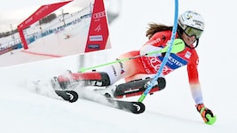 Camille Rast stürzte vor dem Ziel. (Bild: Krone KREATIV/APA/AFP/Marco BERTORELLO, Screenshot ORF)