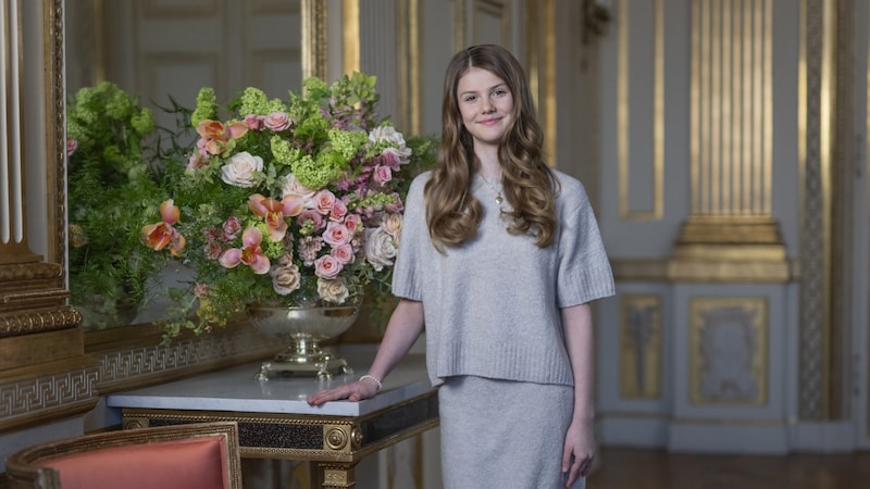 The birthday girl is now officially a teenager and looks very grown-up in the new photos. (Bild: Kate Gabor/The Royal Court of Sweden)