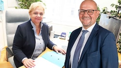 Bürgermeisterin Andrea Kö und Finanzreferent Wolfgang Hussian – kommt nach Zerwürfnis doch noch ein Happy End? (Bild: Krone KREATIV/Reinhard Judt, VP Perchtoldsdorf)