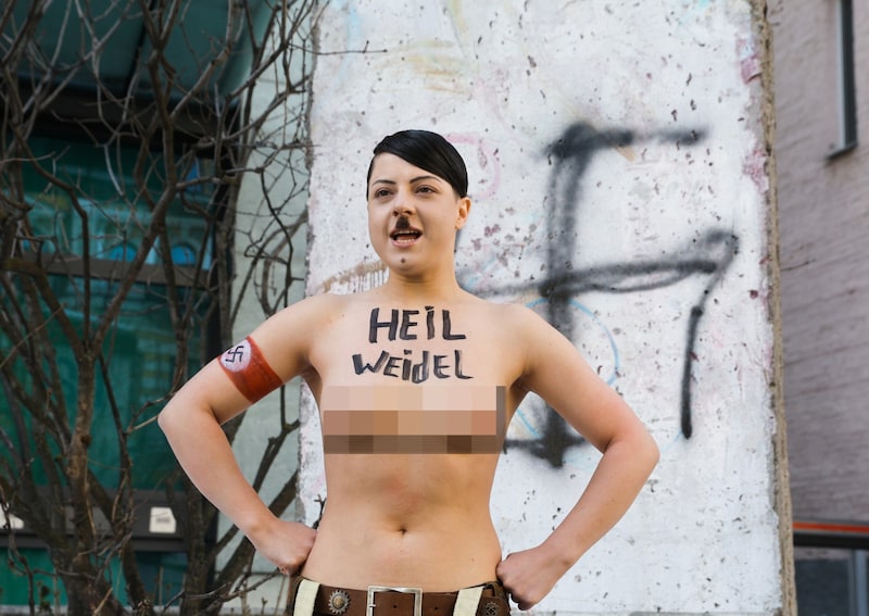 Die Femen-Bewegung wurde 2008 in Kiew gegründet und erlangte durch ihre unkonventionellen, oft topless inszenierten Proteste, internationale Bekanntheit. (Bild: EPA, Krone KREATIV)