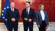 Stocker, Babler und Meinl-Reisinger verteilen die Ministerposten.