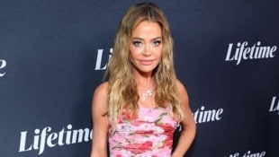 Denise Richards sprach darüber, dass sie zu Beginn ihrer Karriere durch ihre persönliche Hölle gegangen sei. (Bild: APA/Getty Images via AFP/GETTY IMAGES/Leon Bennett)