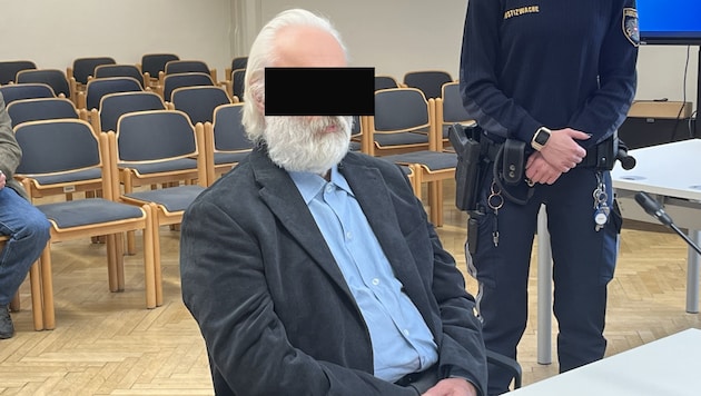 The defendant is called "Santa Claus" in the prison. (Bild: Anja Richter)