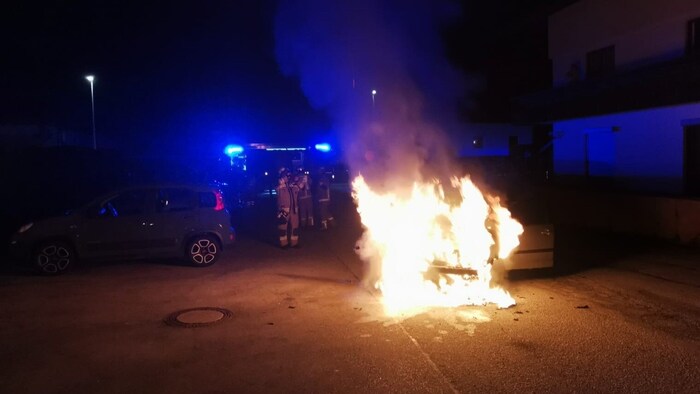 Das Auto stand in Vollbrand.
