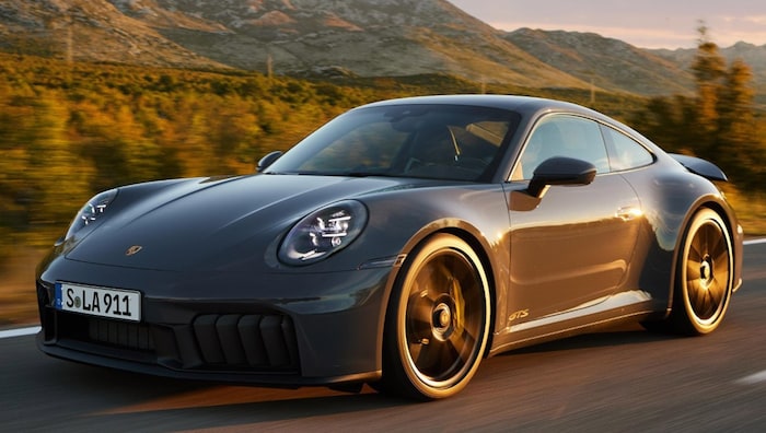 World Performance Car: Porsche 911 Carrera GTS