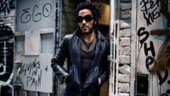 Mit 60 Jahren körperlich so fit und geistig so ausgeglichen wie nie zuvor: Superstar Lenny Kravitz, bald auch live in Wien zu sehen. (Bild: © MARK SELIGER)