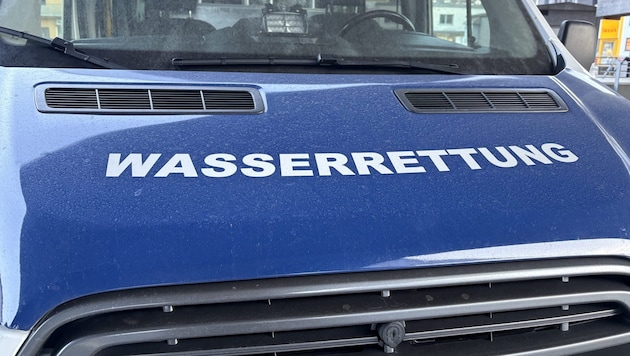 Die Wasserrettung (Symbolbild) war mit mehreren Mannschaften im Einsatz.