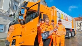 Referentin Sandra Wassermann (FP) stellte das erste elektrische Müllauto vor.