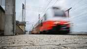 Am Bahnhof in Schwanenstadt wurde ein mutmaßlicher Terrorist verhaftet. Er hatte die Polizei ...
