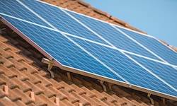 Der erwünschte Ausbau etwa von PV-Anlagen dürfte nächstes Jahr stocken, meinen Energieerzeuger. 