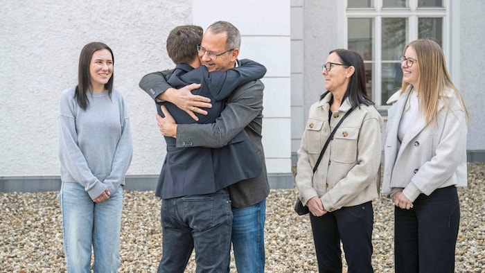 Seine Frau und die beiden Töchter begleiteten den Steirer.