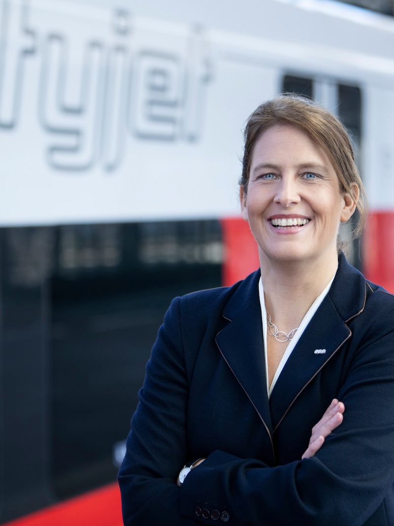 Sabine Stock, Vorständin der ÖBB-Personverkehr AG: „Mit den Vorzugspunkten wollen wir unseren Kunden Danke für ihre Treue sagen.“ (Bild: ÖBB/Christian Jungwirth)