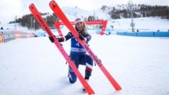 Zwei, die zusammengehören: Mikaela Shiffrin und Atomic (Bild: GEPA)