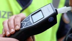 Der Täuschungsversuch des alkoholisierten Mannes scheiterte – das Lichtbild auf dem Führerschein sah ihm in keiner Weise ähnlich. (Bild: rubra)
