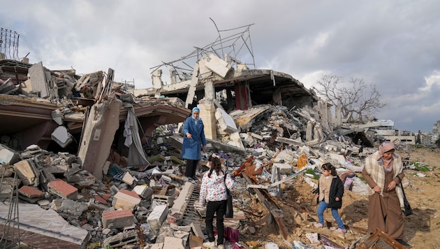 The destruction in the Gaza Strip is massive, and a current cold spell is putting additional strain on the long-suffering population. (Bild: AP)