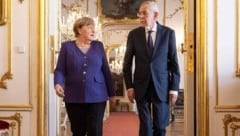 Angela Merkel besuchte im Rahmen ihrer Wien-Lesung auch Bundespräsident Alexander Van der Bellen.  (Bild: Präsidentschaftskanzlei/Peter LECHNER)