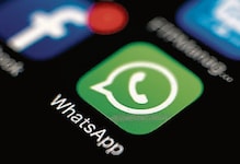 Die Betrüger wollen mit ihren Opfern auf WhatsApp kommunizieren. (Bild: EPA)