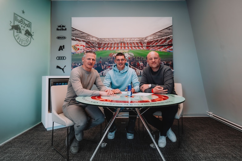 Stephan Reiter, Christian Zawieschitzky und Rouven Schröder (von links). (Bild: FC Red Bull Salzburg)