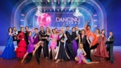 Die „Dancing Stars“ sind schon ganz heiß auf den ORF-Ballroom.  (Bild: ORF/Hans Leitner)