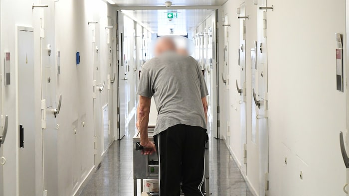 Leben hinter Gittern: nur die wenigsten Insassen gehen einer sinnvollen Beschäftigung nach.