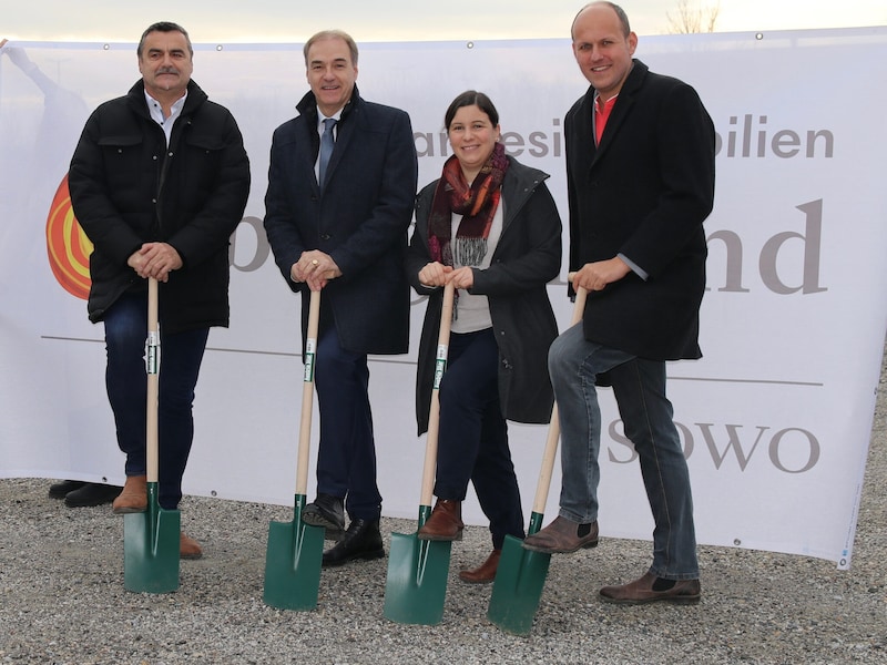 The first care center went into operation in Schattendorf. This was followed by the ground-breaking ceremony in Rechnitz (l.) (Bild: Büro Schneemann)